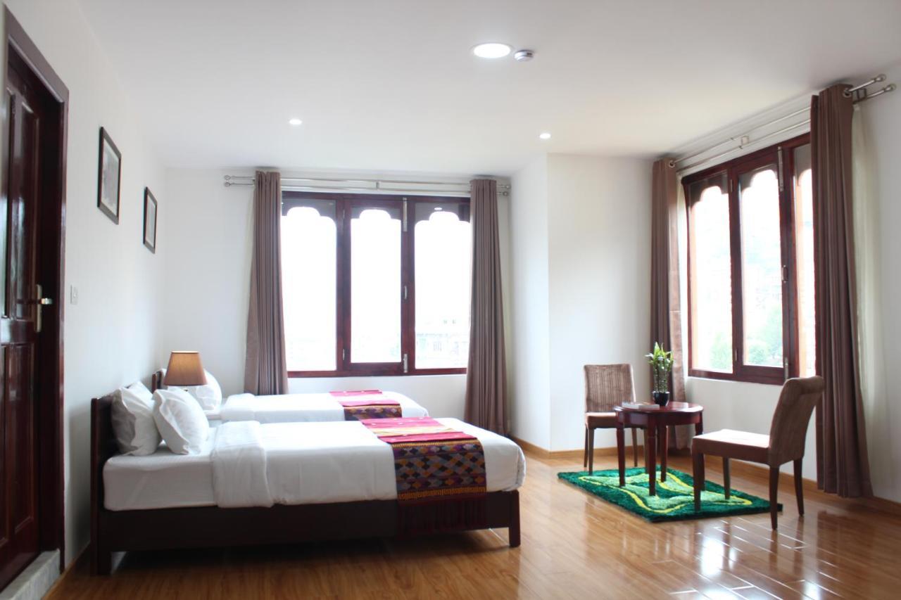 Riverside Hotel Тхимпху Екстериор снимка