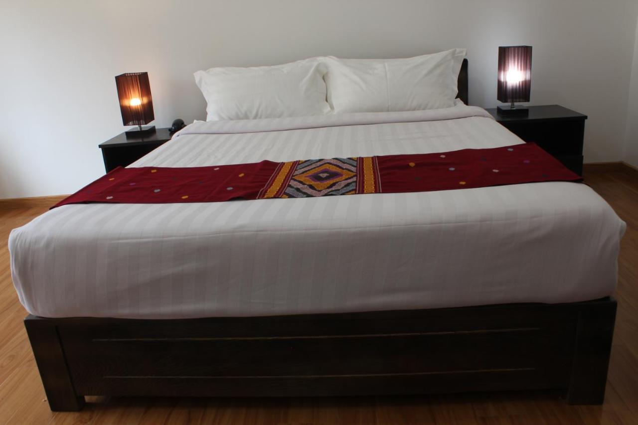 Riverside Hotel Тхимпху Екстериор снимка